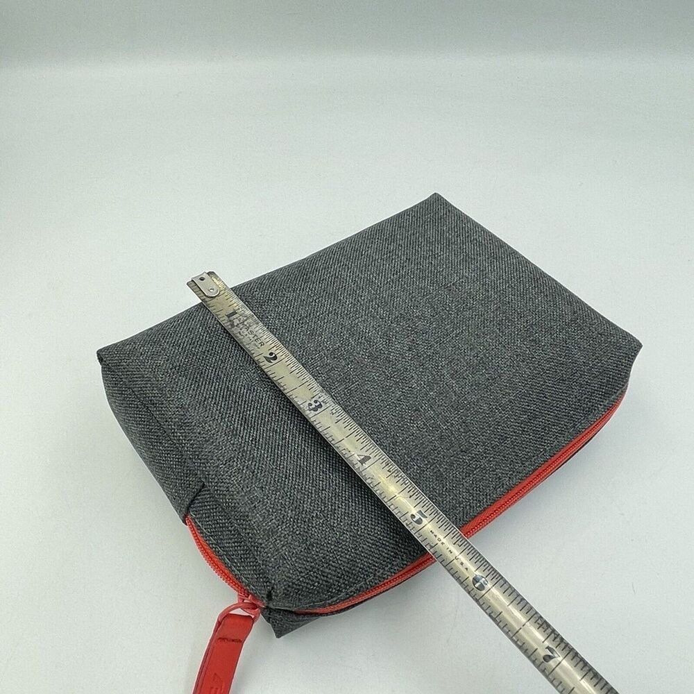 Travel Amenity Kit Red Eye Mask Earplugs Toothbrush Toothpaste Case New - Picture 15 of 15